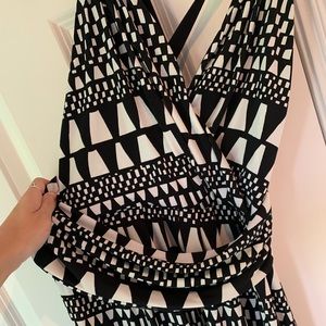 Never worn Vince Camuto long black and white dress
